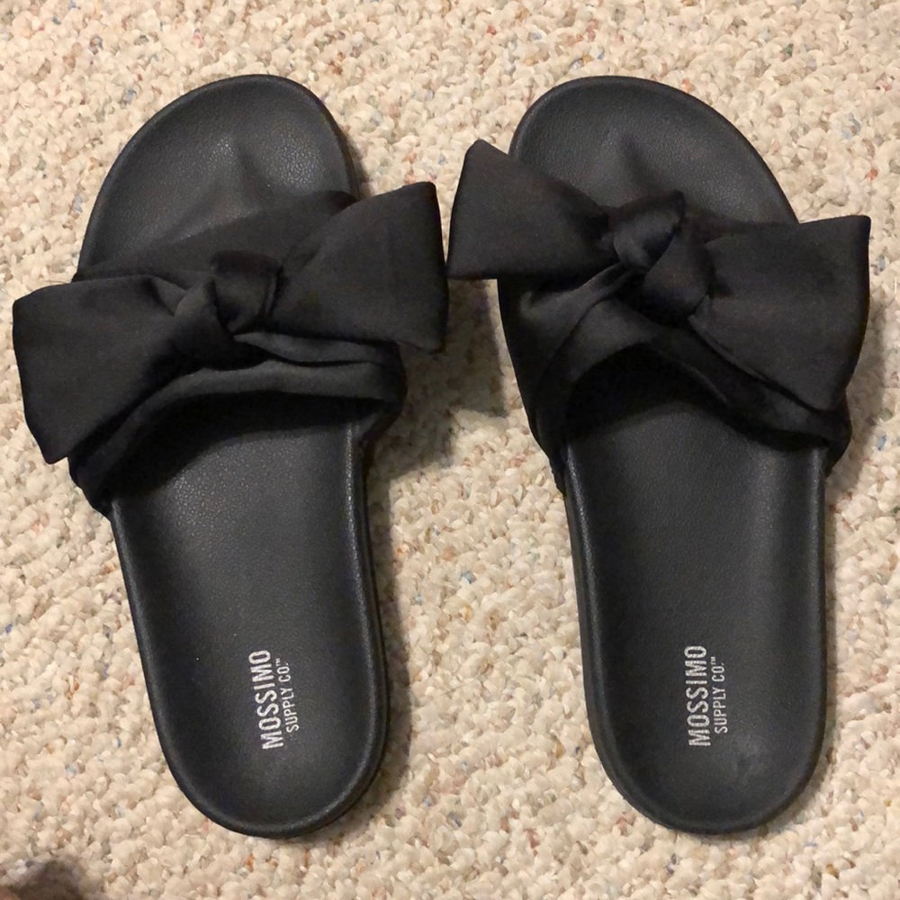 Mossimo black slide on sandals NWOT